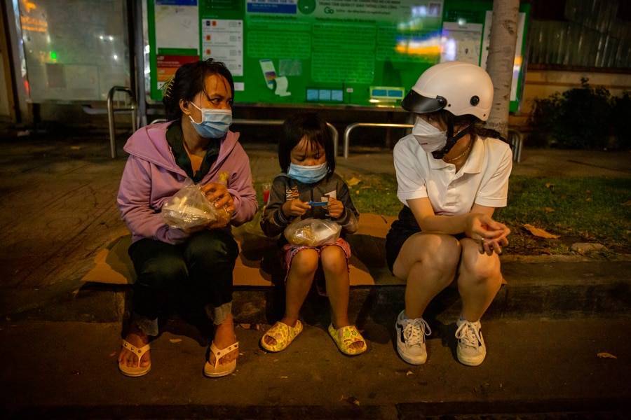 trao quà từ thiện